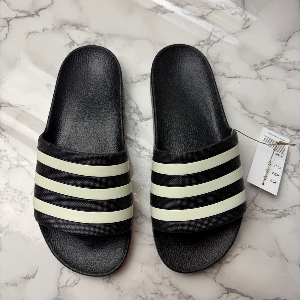 Adidas Adilette Aqua Black Slides US Men’s Size 8 / Women’s 9